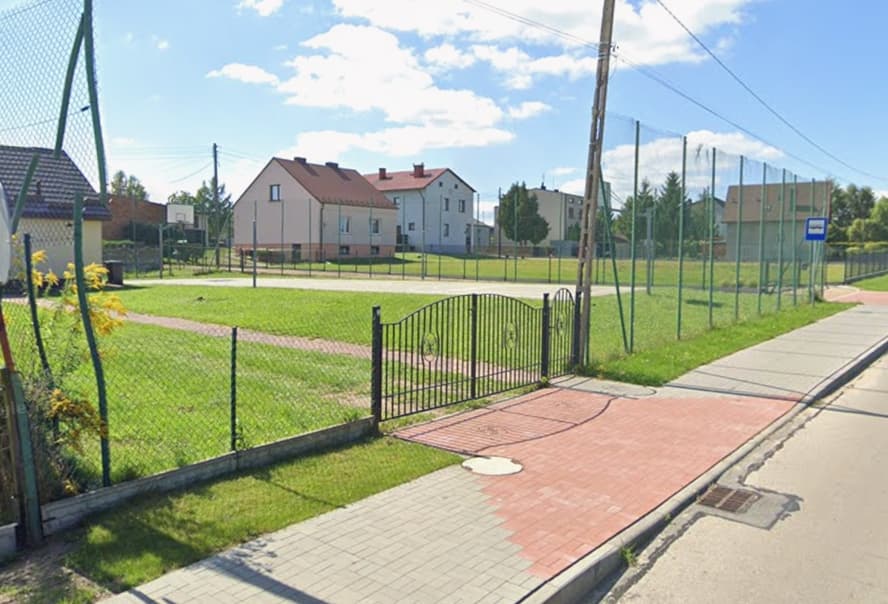 Petycja mieszkańców: Budowa placu zabaw na działce przy Świetlicy Wiejskiej we Wręczycy Małej